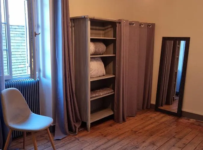 La Maison De Lily Au Coeur De La Cite Medievale Tatil Evi